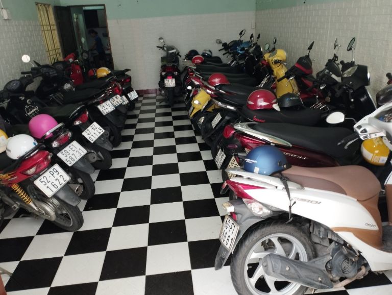 Cho Thuê Xe Máy Tuy Hoà Phú Yên và cách kiểm tra nhớt ở xe máy