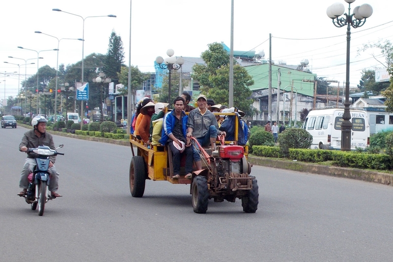 Điều khiển xe máy Thuê xe máy Tuy Hoà Phú Yên chuyên dùng phải có Chứng chỉ (1)
